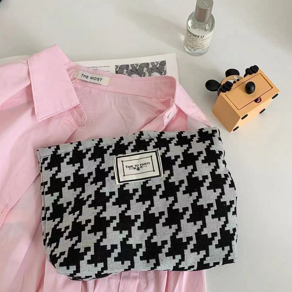 Túi đựng mỹ phẩm tiện dụng cho nữ