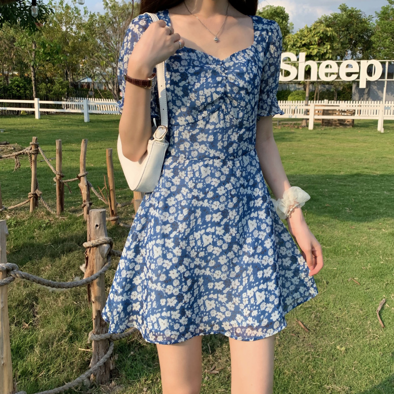 Đầm Tay Ngắn Chất Chiffon Hoạ Tiết Hoa Thiết Kế Cổ Chữ V Nữ Tính | BigBuy360 - bigbuy360.vn