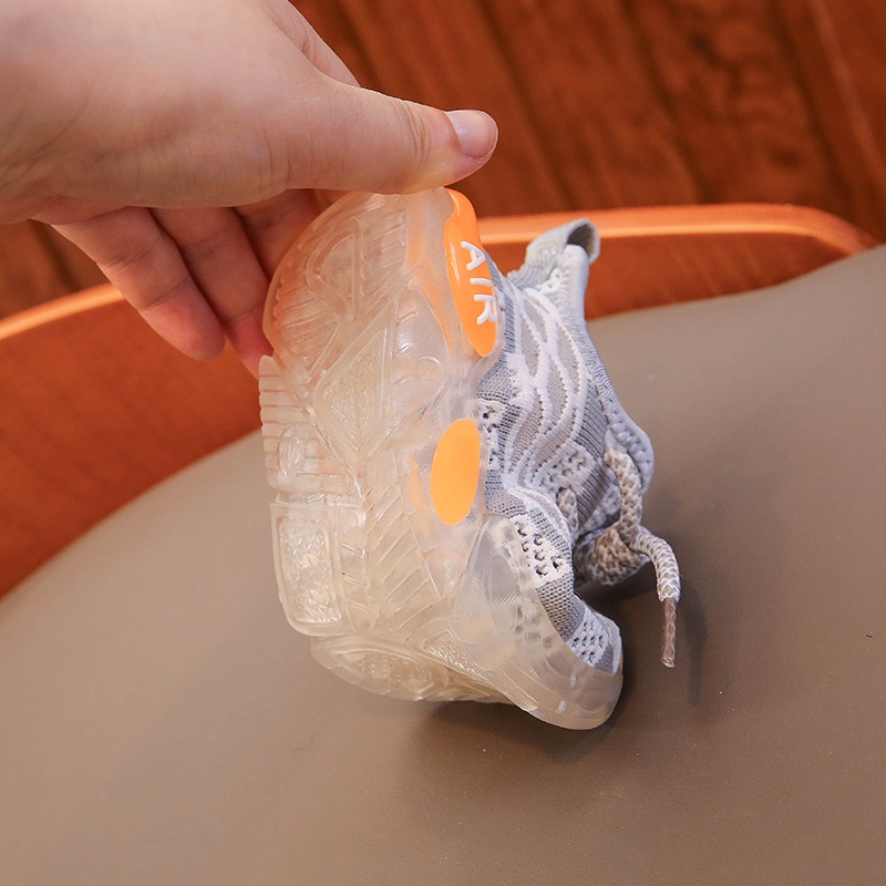 Giày Thể Thao Đế Mềm Chống Trượt Thời Trang Cho Bé 2-8 Tuổi