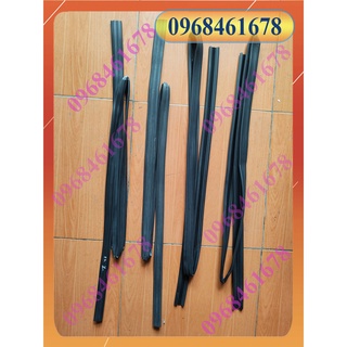 Gioăng lên xuống kính Innova (Gioăng trượt kính, gioăng dẫn kính, gioăng kính cửa) (Giá 1 chiếc)