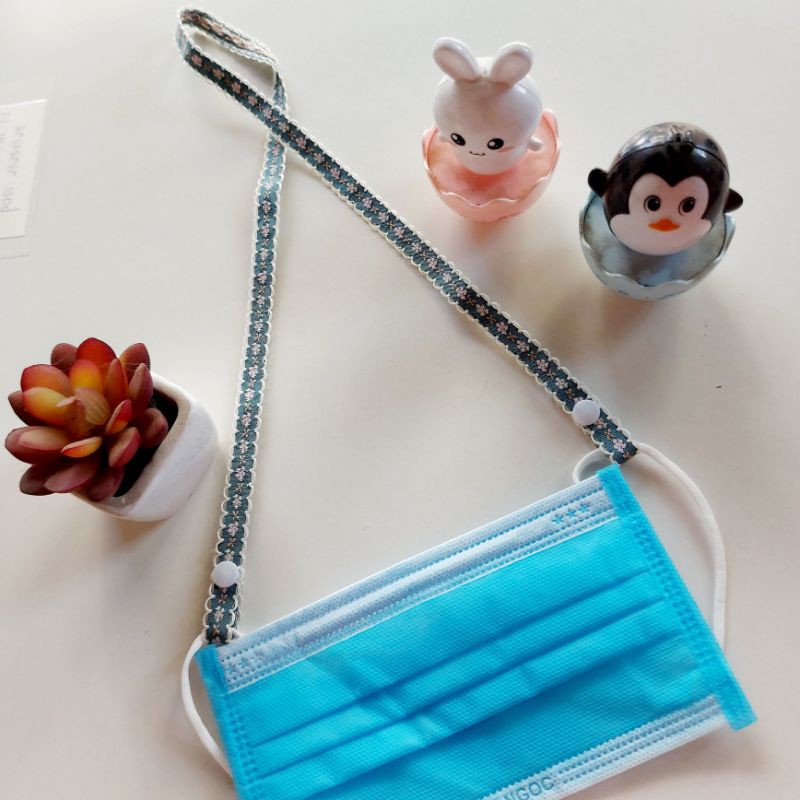 Dây đeo khẩu trang họa tiết hoa vintage | BigBuy360 - bigbuy360.vn