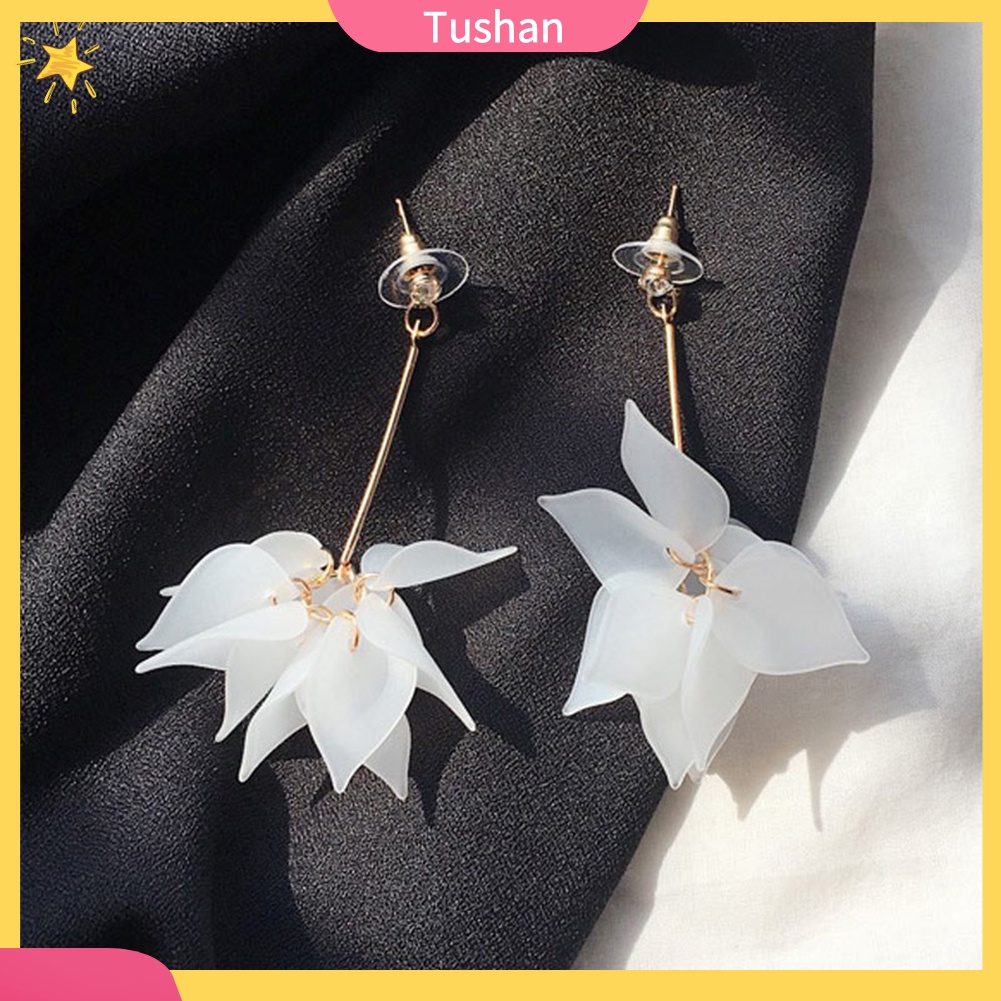 Khuyên tai hình cánh hoa tua rua ngọt ngào xinh xắn