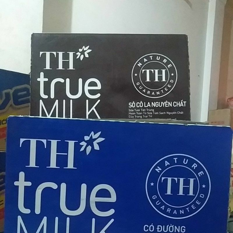 Thùng sữa TH 180ml