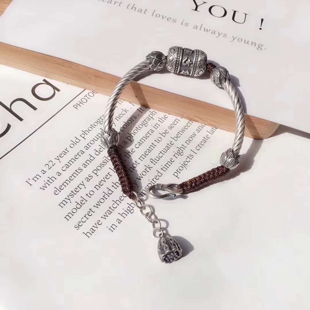 Vòng Tay chỉ tơ kết charm Bạc S925 Hoa Sen và Om mani padme hum Tây Tạng