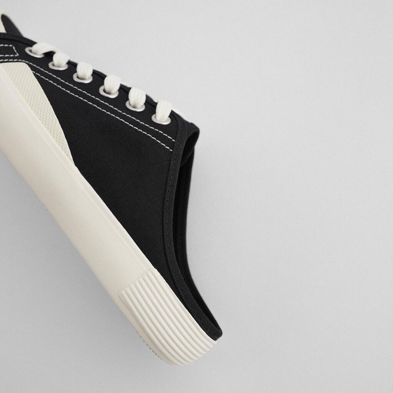 GIÀY THỂ THAO HỞ GÓT RETRO ĐEN CLASSIC