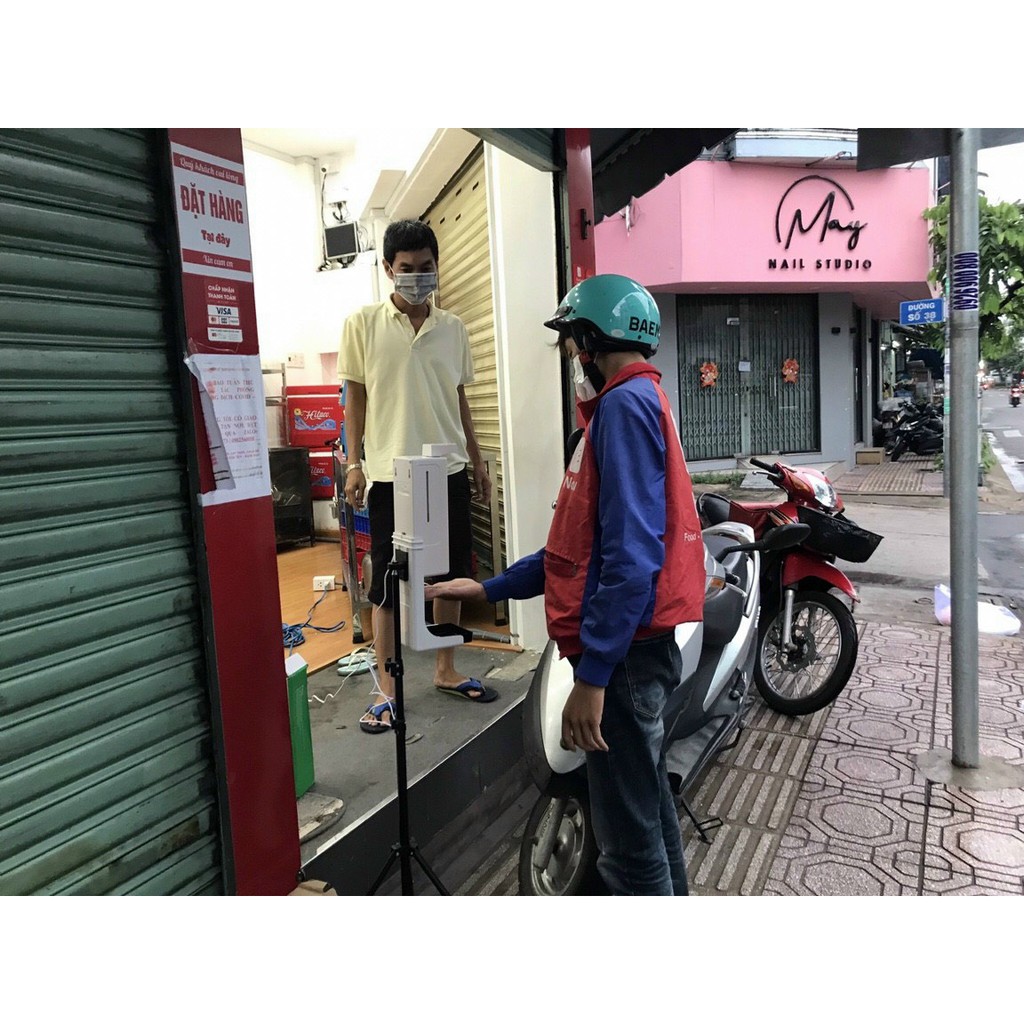 Máy khử khuẩn, Sát khuẩn tay và đo thân nhiệt tự động k9 pro plus - máy rửa tay kiêm đo nhiệt độ cơ thể.