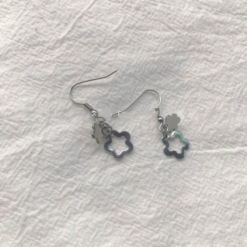 Khuyên Tai Hình Hoa Bằng Thép Titan  191106Khuyên Tai Dạng Móc Hình Bông Hoa Nhỏ Dễ Thương