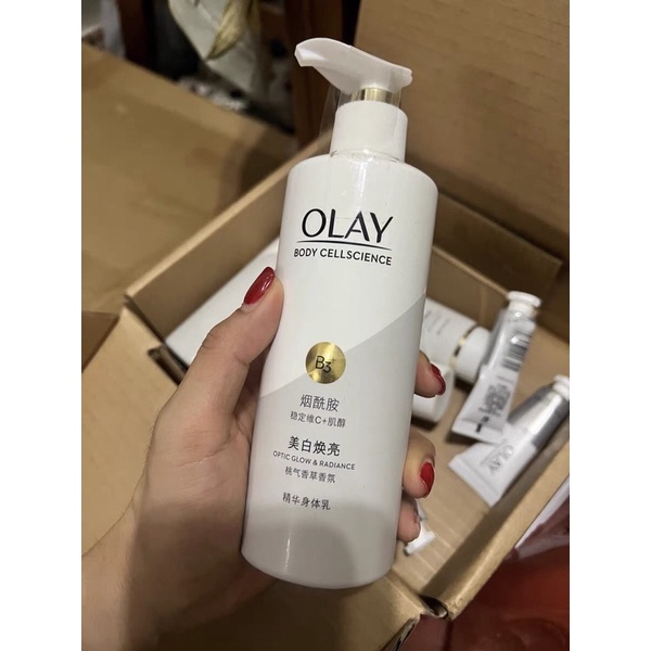 Dưỡng thể Olay B3 Optic Glow & Radiance