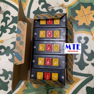 MTE - Hộp 5 cái nút nhấn cửa cuốn 600V 3A - lắp nổi / lắp âm