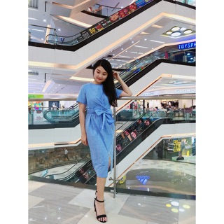 Đầm caro xẻ trước thắt nơ bụng