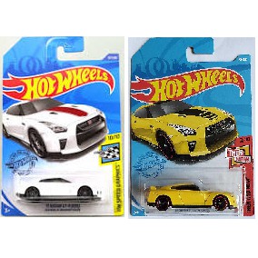 Xe Hotwheels 17 Nissan GT-R