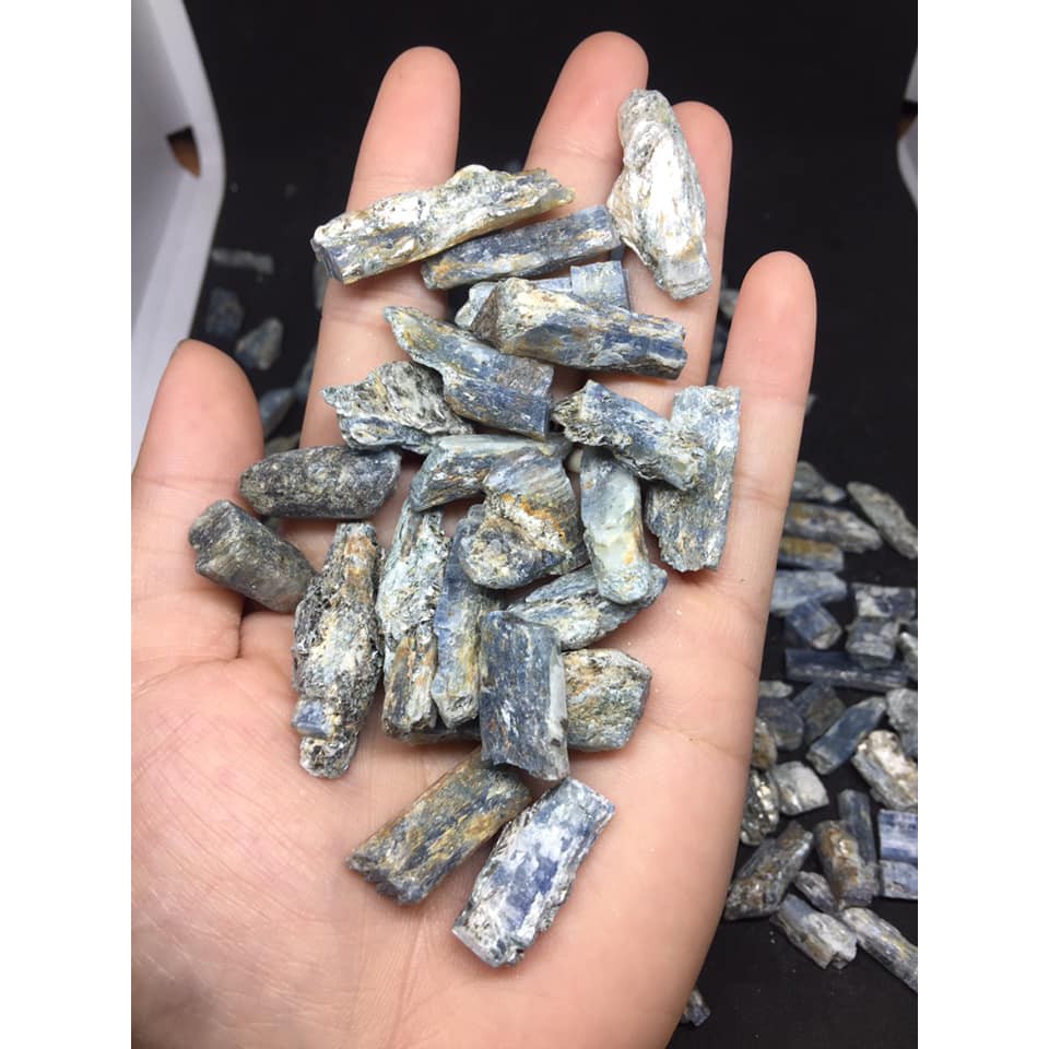 Kyanite thanh tẩy thô vụn
