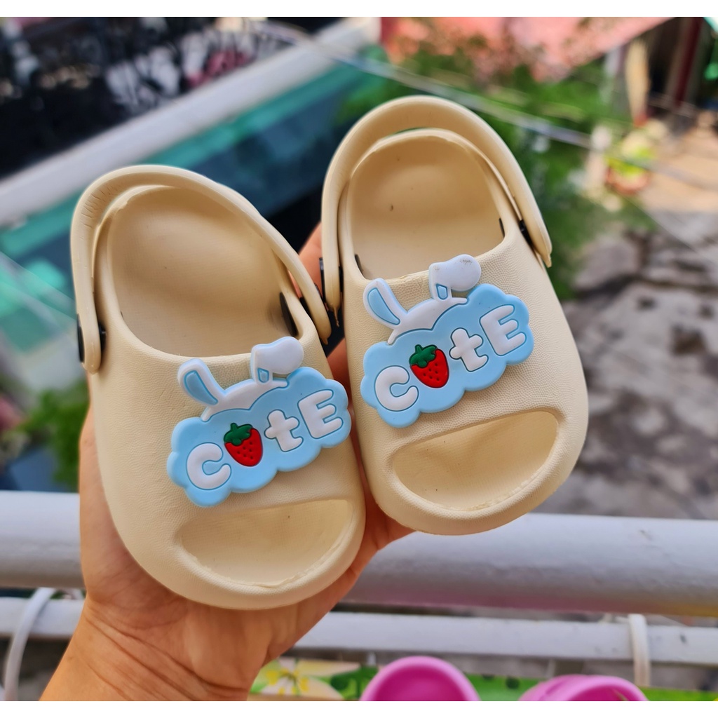 Dép bánh mì cho bé gái hình thỏ cute dễ thương kèm quai sau siêu nhẹ