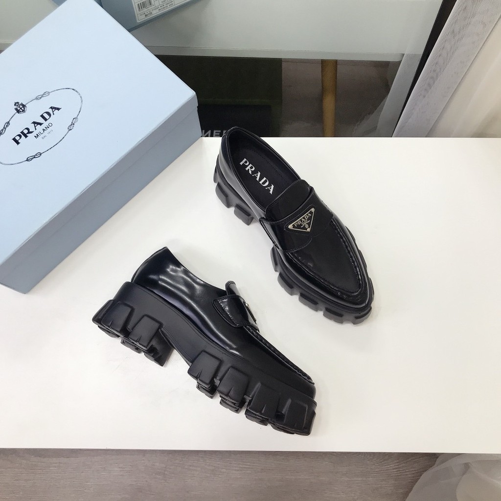 Giày oxford cao cấp da thật PRADA cá tính và phong cách, mang đến hơi thở thời trang mới | BigBuy360 - bigbuy360.vn