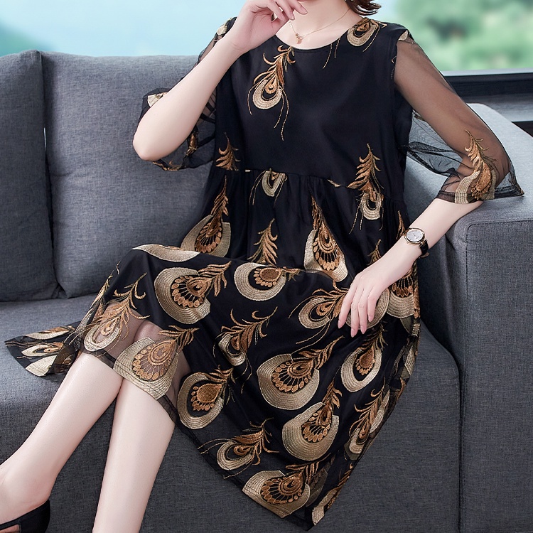 Đầm Phối Lưới Thêu Họa Tiết Chim Công Xinh Xắn Thời Trang 200 Jin Plus Size