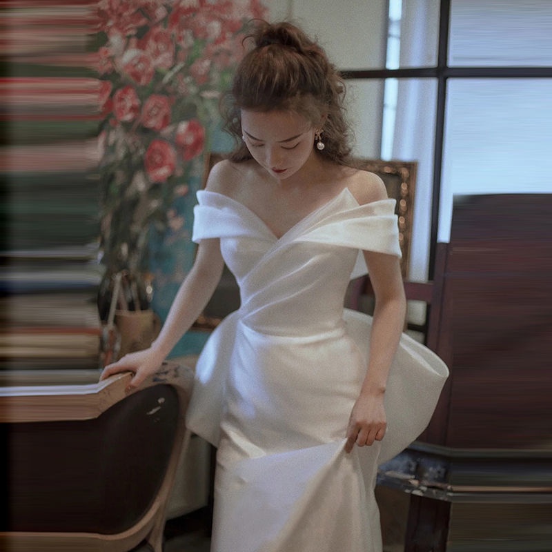 Đầm Cưới Một Dây Mùa Hè 2022 Phong Cách Pháp Đơn Giản Sang Trọng