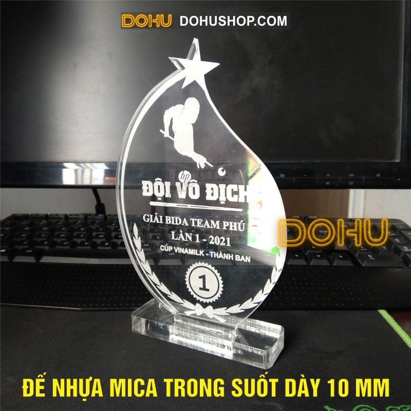 Cúp Kỷ Niệm Chương  Bằng Nhựa Mica Trong Suốt Khắc Tia Laser