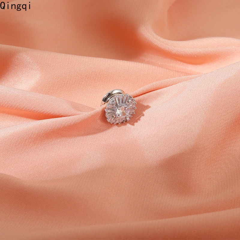 Ghim cài áo MISS ZOE hình hoa đính đá thời trang