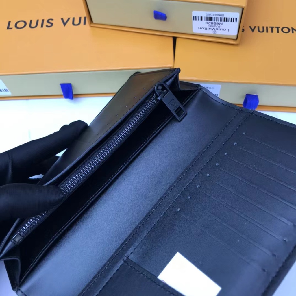 Sẵn sàng giao hàng Ví dài nam mới của Louis Vuitton LV có hộp