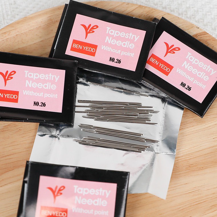 Kim BEN YEDD  – Thêu tranh chữ thập