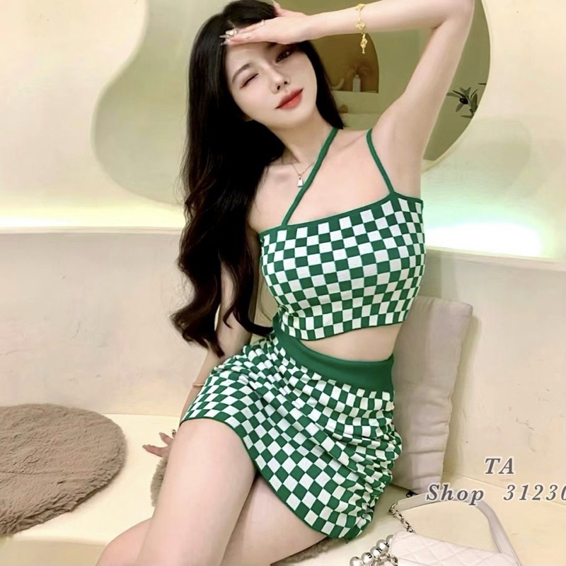Set Váy Len Kẻ Ô Chéo Dây Ngực Mix Chân Váy A Ngắn Cá Tính V061