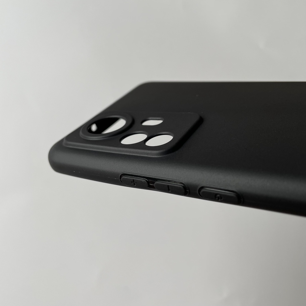 Ốp lưng silicon đen nhám cho Xiaomi Mi 12 Pro không bám vân tay, khoét riêng từng mắt camera.