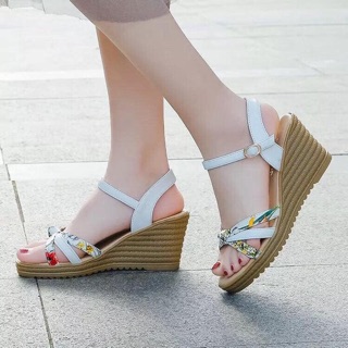 Sandal đế xuồng hoa