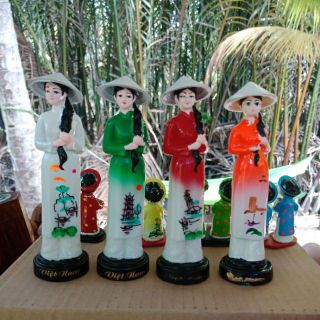 Tượng đá cô gái áo dài Việt nam
