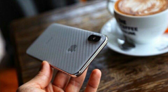 Miếng Dán Cacbon Iphone Chống Trơn Mặt Sau