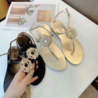 Sandal kẹp xỏ ngón quai T khóa đá tròn - Sandal đế bằng xỏ ngón Chile