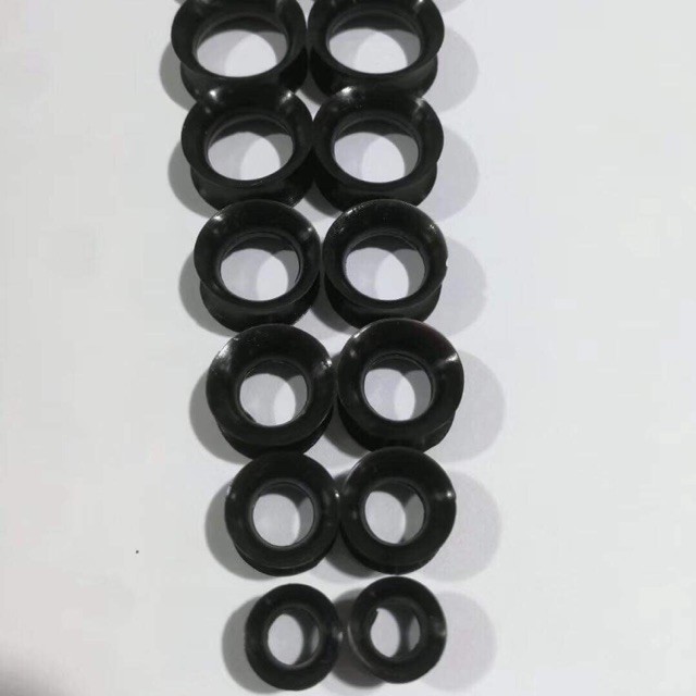 Khuyên tai nong nhựa vành mỏng silicon mềm