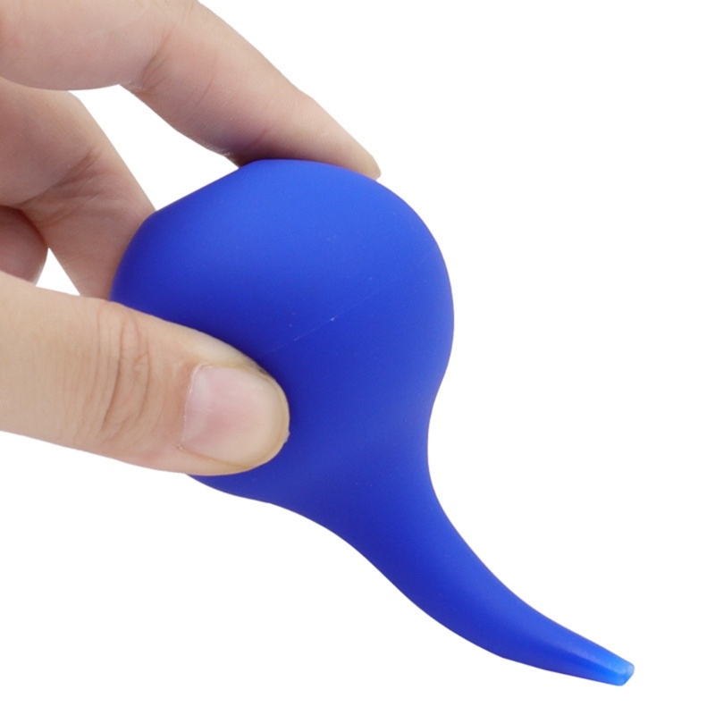 1 Bóng Đèn Silicone Bóp Vệ Sinh Tai Tiện Dụng