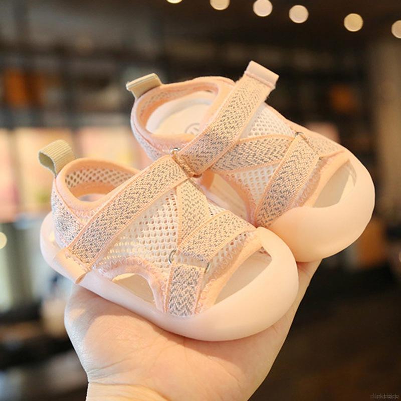 Giày sandal đế mềm chống trượt dành cho bé