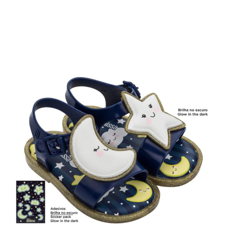 Giày xuất cho bé