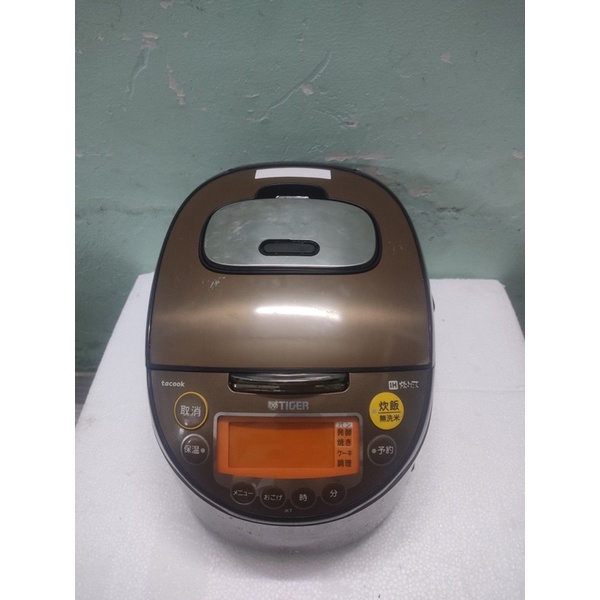 Nồi cơm điện Cao tần Tiger Sản xuất tại Nhật Bản Dung tích : 1l