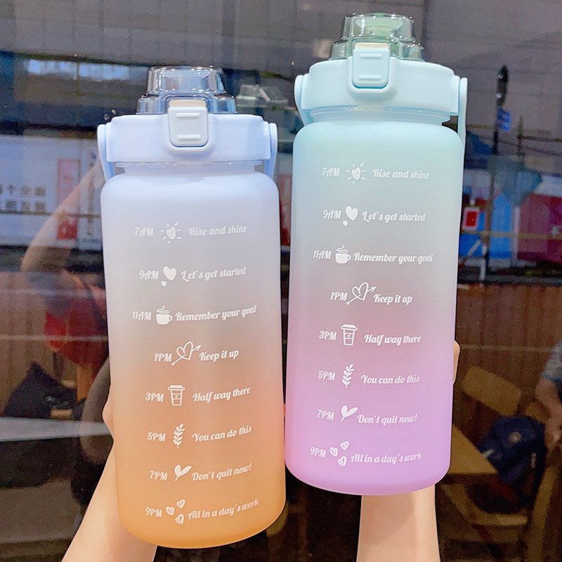 Bình nước 2 lit chia vạch nhắc uống nước dành cho người lười uống nước kèm sticker dễ thương
