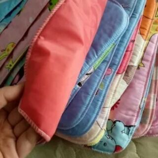 10 miếng lót chống thấm cho bé 25x35cm