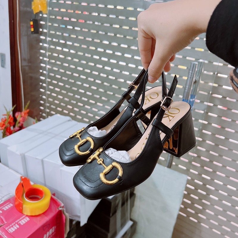 Giày bít mũi in chữ to gót vuông  8phân phong cách Hàn Quốc mã M22
