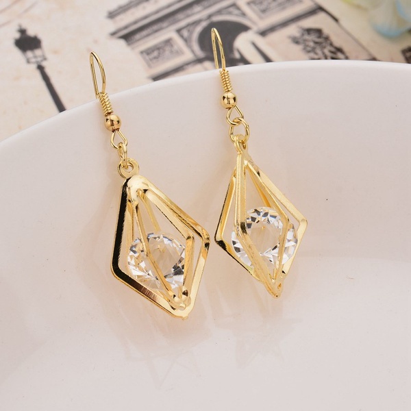 Bông tai pha lê thiết kế thời trang xinh xắn