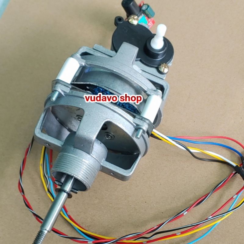 Đầu quạt không chổi than Nidec 84w 12-24v