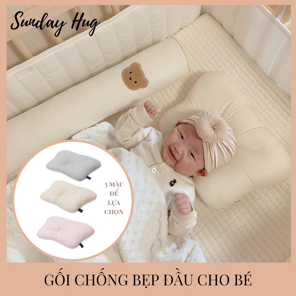 Gối Sunday Hug CAO CẤP cho trẻ sơ sinh, chống bẹp đầu, méo đầu, vẹo cổ với chất liệu vải cotton và thiết kế dập nổi chống trượt, phù hợp sử dụng trong phòng máy lạnh