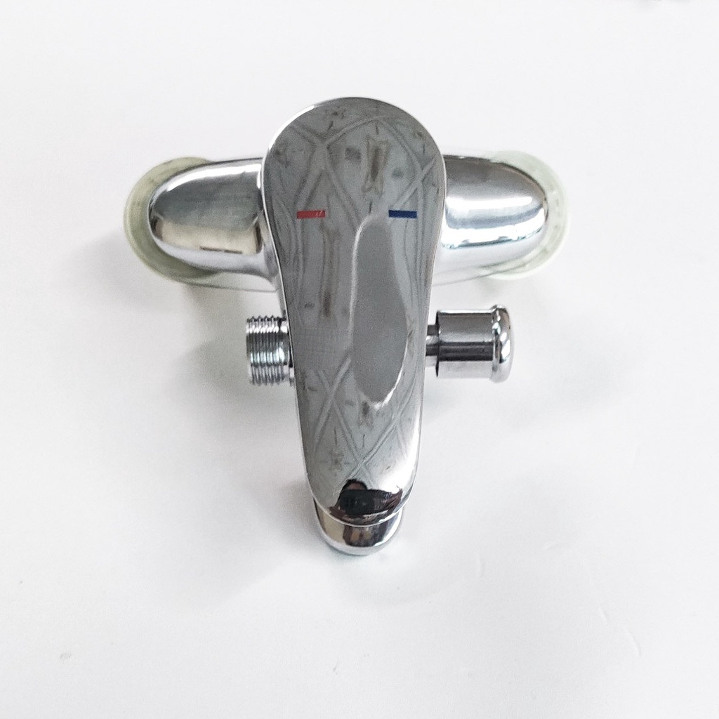 Vòi Lavabo nóng lạnh 2 chân cắm chậu liền sen bằng đồng mạ sáng bóng