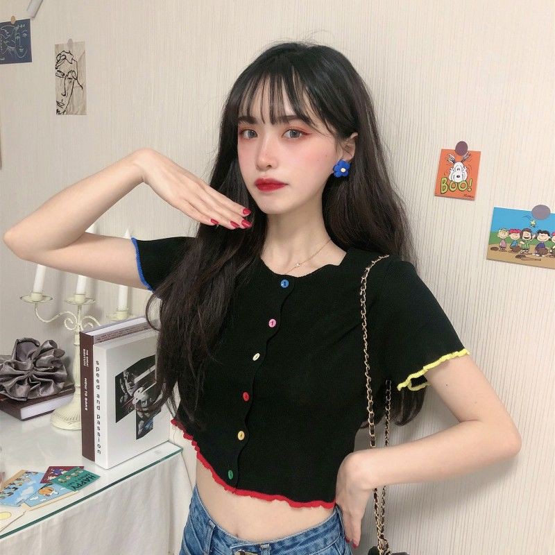 ◎✷۞Năm 2020 mùa hè mới áo crop top nữ nút cầu vồng cổ tròn lưới màu đỏ xương đòn trong thun lụa băng ngắn tay