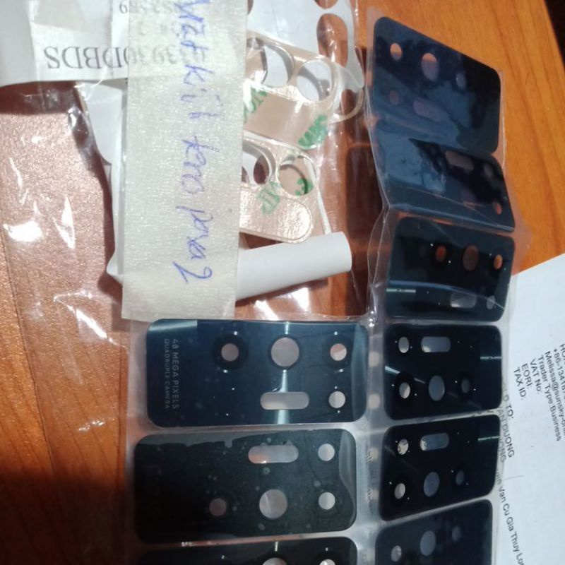 Ống kính camera sau tecno pova 2