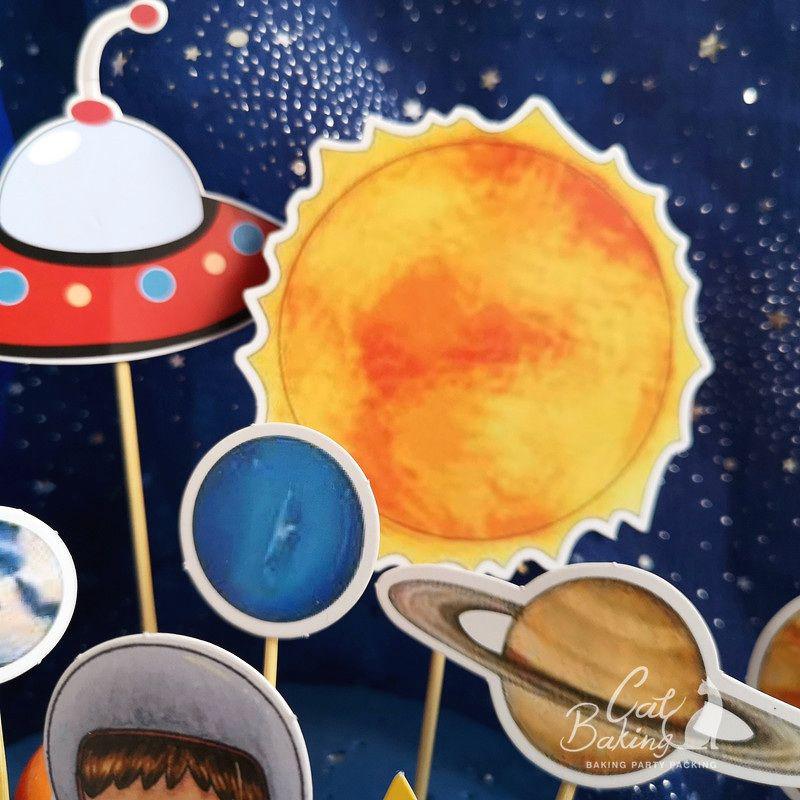 Set que cắm phi hành gia LEO
