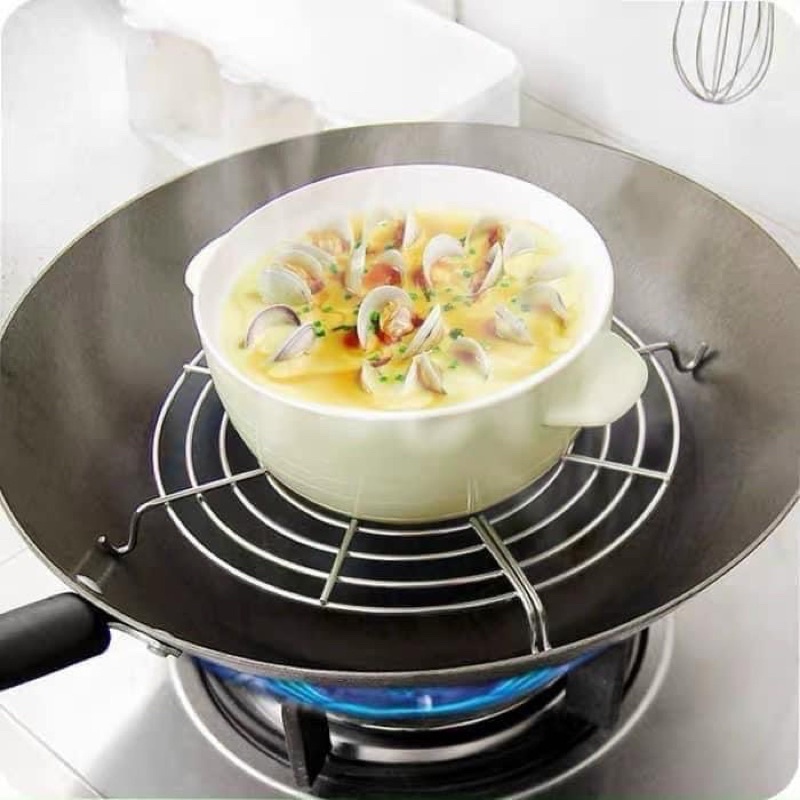 Vỉ Gác Chảo Chiên Rán Bán Nguyệt Chất Liệu Inox An Toàn Cao Cấp