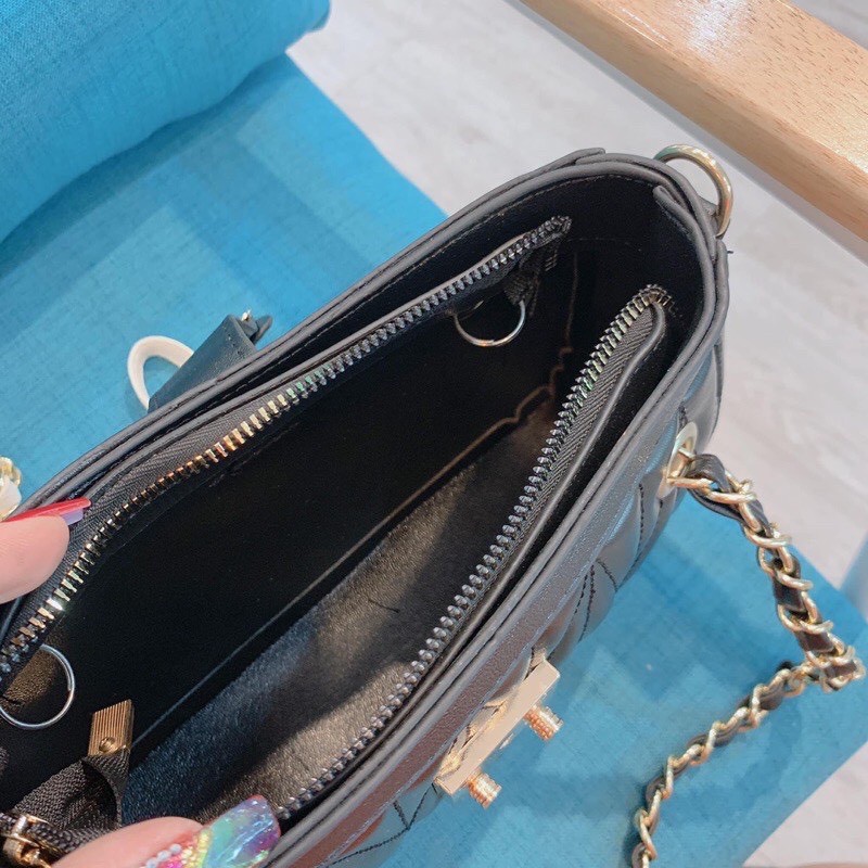 TÚI KẸP NÁCH KHOÁ XÍCH MẪU MỚI XINH XẮN TRẺ TRUNG