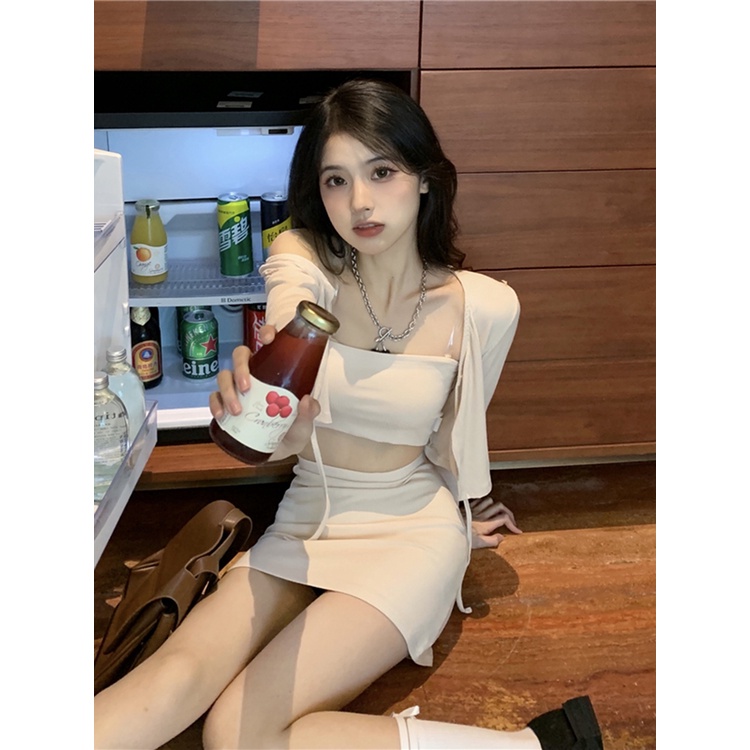 Set áo ống cúp ngực + chân váy ngắn ôm bó sát + áo khoác lửng tay dài buộc dây đơn giản dễ mặc thoải mái mát mẻ