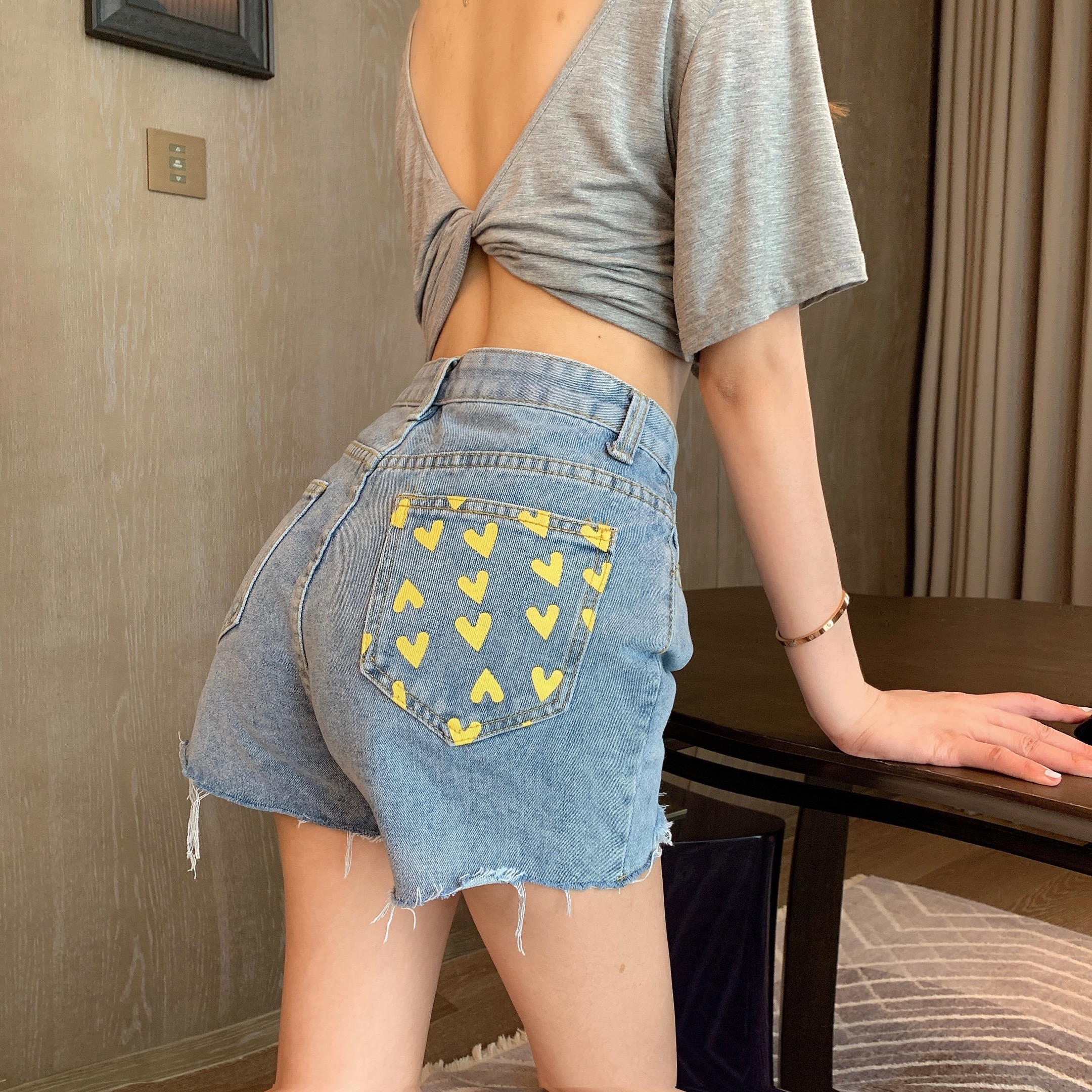 Quần Short Denim Lưng Cao Rách Tua Rua Cá Tính Cho Nữ