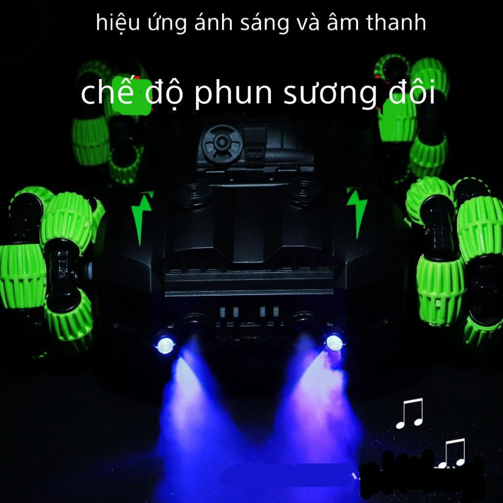 ÔTÔ ĐIỀU KHIỂN TỪ XA XE KIỂU DÁNG XE ĐUA CÓ CHỨC NĂNG PHUN SƯƠNG KÉP CHO BÉ TRAI HOẶC GÁI KEM CÁP SẠC ĐIỆN USB